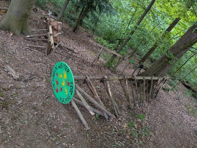 Sachbeschädigung an der selbstgebauten Murmelbahn des Waldkindergartens Deizisau